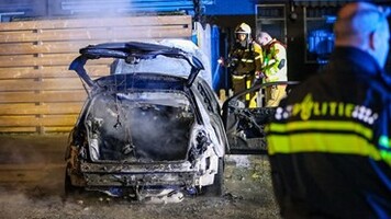 RT rtvapd: En weer is het raak: opnieuw nachtelijke autobrand in Apeldoorn: APELDOORN