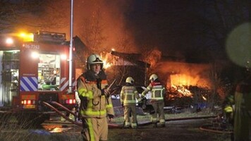 RT rtvapd: Schuur volledig in brand in Beekbergen: BEEKBERGEN