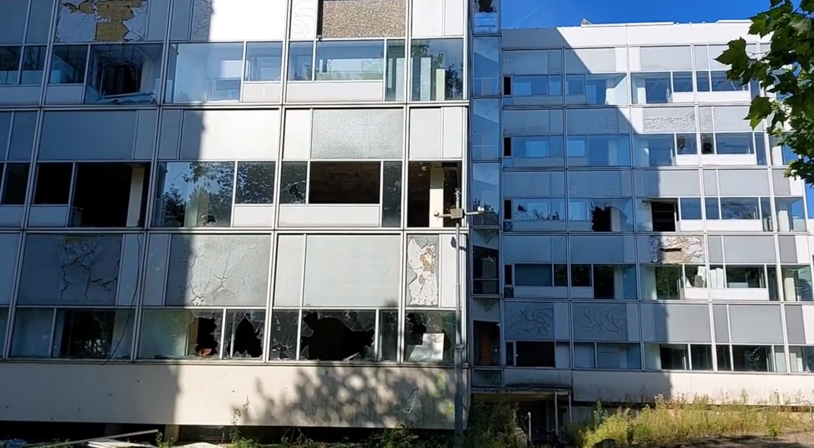 Gemeente timmert voormalig Centraal Beheer gebouw dicht